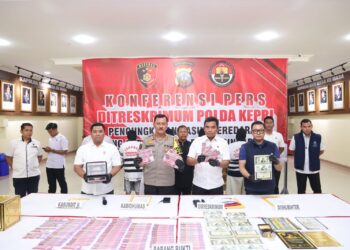 Ditreskrimum Polda Kepri Ungkap Kasus Uang Palsu Dolar Singapura