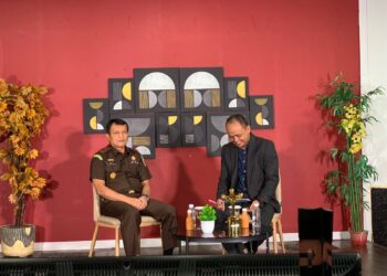 Dialog Khusus Kajati Kepri dalam Program Talkshow di Stasiun Batam TV