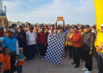 Ribuan Insan Pendidikan Ikuti Jalan Sehat Provinsi Kepri di Batam