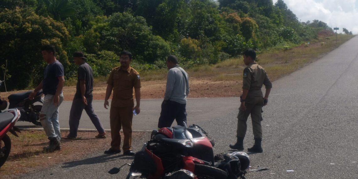 Insiden Lakalantas di Simpang Empat, Pengendara Luka Parah