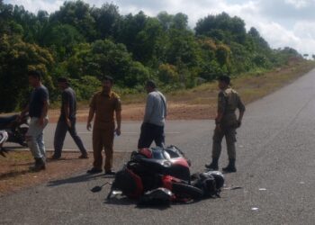 Insiden Lakalantas di Simpang Empat, Pengendara Luka Parah