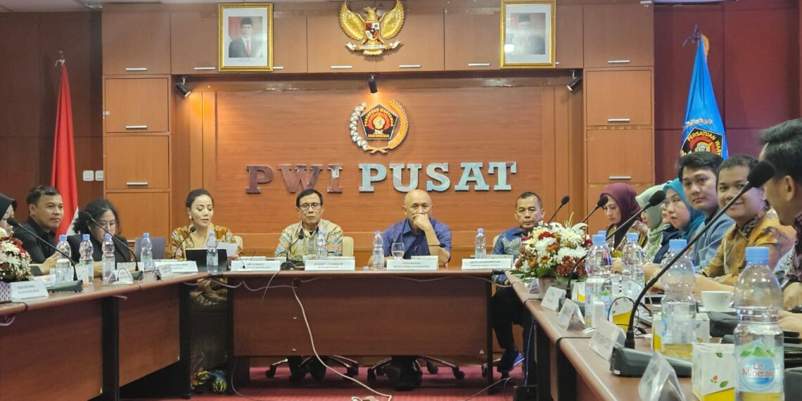 Menteri Kopersai dan UKM Teten Masduki Dorong Kaum UMKM Perempuan Kembangkan Sektor Produktif