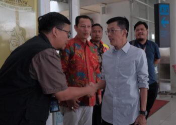 Puncak Arus Mudik Imlek, Pemko Tanjungpinang Bersama Angkasa Pura Sambut Wisman dan Wisnus di Bandara RHF