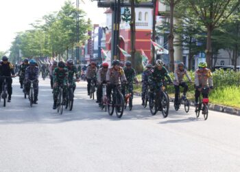 Bersama TNI-Polri Sinergitas Ciptakan Pemilu Aman dan Damai 2024, Polda Kepri Gelar Gowes Bersama