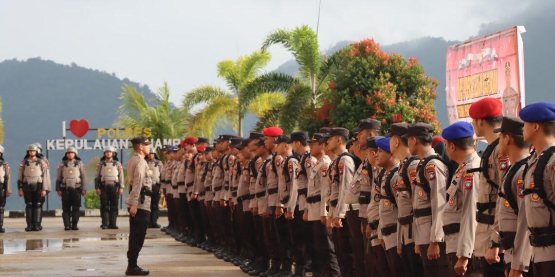 Polres Kepulauan Anambas Laksanakan Apel Pergeseran Pasukan Pam TPS Pemilu 2024