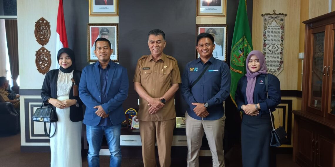 Tingkatkan Pelayanan Listrik Masyarakat, Lobertus Gunawan Hasugian Sowan Ke Bupati Natuna