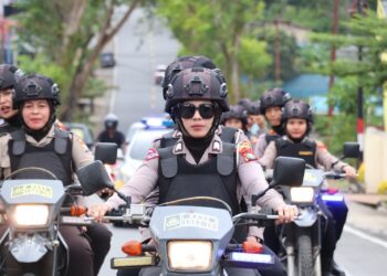 Polwan Polresta Tanjungpinang di Terjunkan Untuk Ciptakan Situasi Kondusif Pasca Pemungutan Suara Pemilu 2024