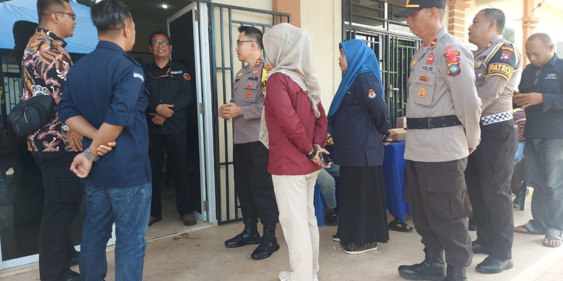 Kapolres Bintan Cek Langsung Kesiapan Personel Pengamanan Saat Pleno hasil Pemungutan Suara Pada Tingkat PPK