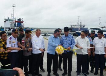 Ketua Dewan Perwakilan Rakyat Daerah (DPRD) Natuna, Daeng Amhar, SE., MM saat menghadiri peresmian operasional Pelabuhan Pengumpan Regional Penagi