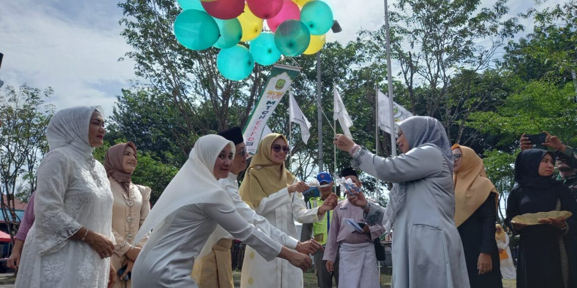 Ketua PKK Kepri Dewi Kumalasari Resmikan Bazar MTQH XVIII Kota Tanjungpinang