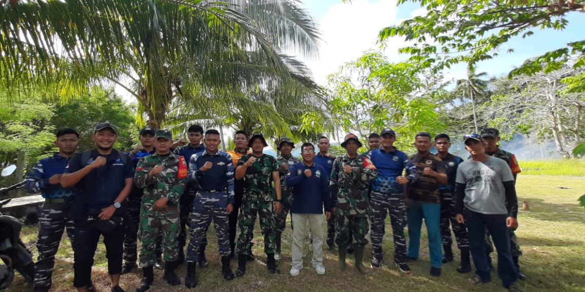 Jelang Bulan Puasa DanPosal Jemaja Ajak Bersih-Bersih Lingkungan