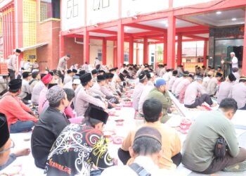 Peringati Nuzulul Qur’an 1445 H, Polres Karimun Gelar Buka Puasa Bersama Wartawan di Halaman Mapolres Karimun