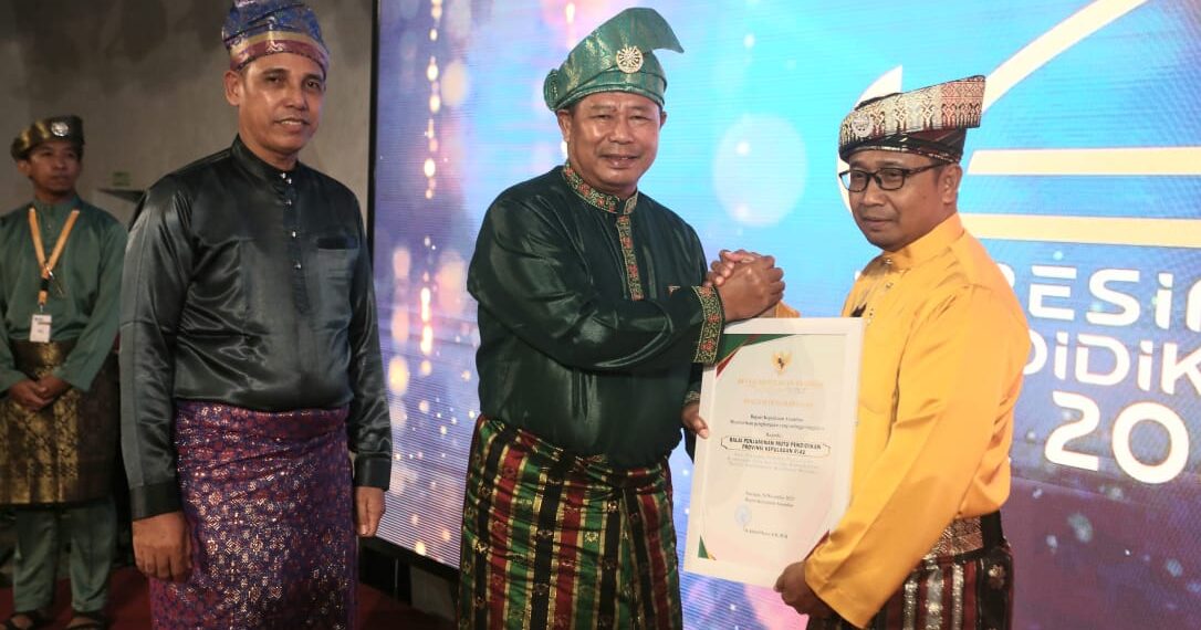 Penilaian Disdikpora, Guru-guru di Pulau Jemaja Menonjol Kadisdikpora Toni Karnain Berikan Pendampingan