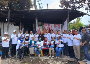 KKSS Kepri Serahkan Bantuan Sembako dan Sapi Qurban