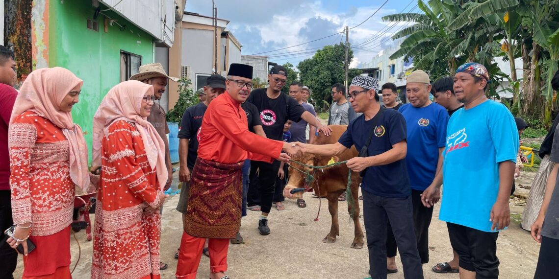 Rudi-Marlin Berkurban Bersama PWI Kepri