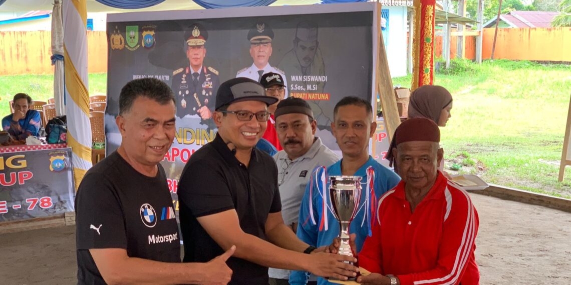 Kapolres Natuna Tutup Turnamen Tanding Gasing Kapolda Kepri Cup, Tim Bujang Saban Raih Juara Satu