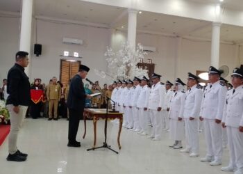 Kukuhkan 69 Kepala Desa, Ini Pesan Bupati Natuna Kepada Kades