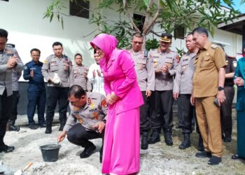 Kapolda Kepri Irjen Pol Yan Fitri Halimansyah Lakukan Peletakan Batu Pertama Pembangunan Gedung Bhayangkari Natuna
