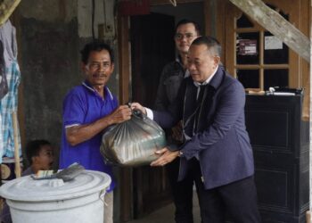 Tim Penyuluhan Hukum Door To Door Kejati Kepri Berikan Solusi Nyata Pada Masyarakat Kelurahan Toapaya