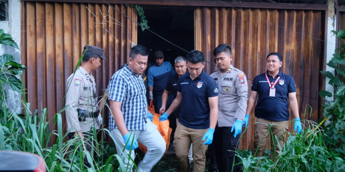 Seorang Pria Ditemukan Meninggal Dunia dalam Keadaan Gantung Diri di Rumah Kosong Tanjungpinang