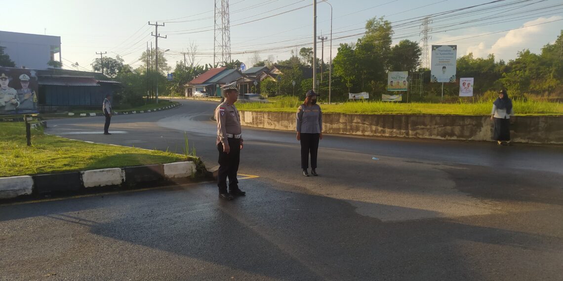Personel Polres Bintan Rutin Melaksanakan Pengaturan Lalu Lintas