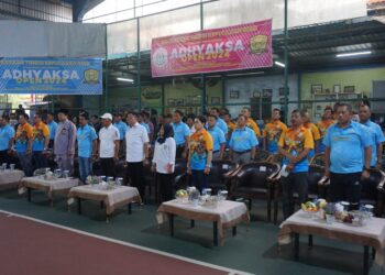 Kajati Kepri Buka Turnamen Tenis Beregu Adhyaksa Open 2024 di Batam: Sosialisasi Anti Judi Online Melalui Olahraga