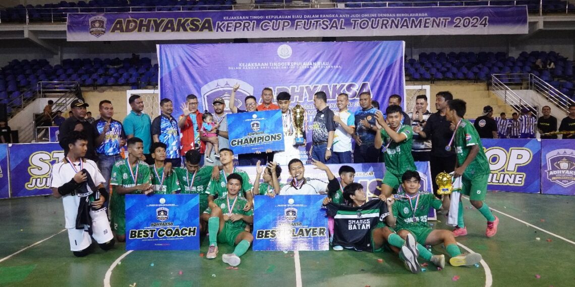 Kajati Kepri Teguh Subroto Tutup Turnamen Futsal dan Tenis Lapangan 2024
