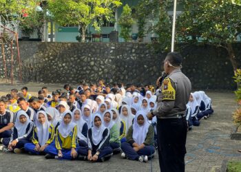 Polres Bintan Gelar Sosialisasi Tertib Lalu Lintas di SMAN 1 Teluk Bintan dalam Operasi Patuh Seligi 2024