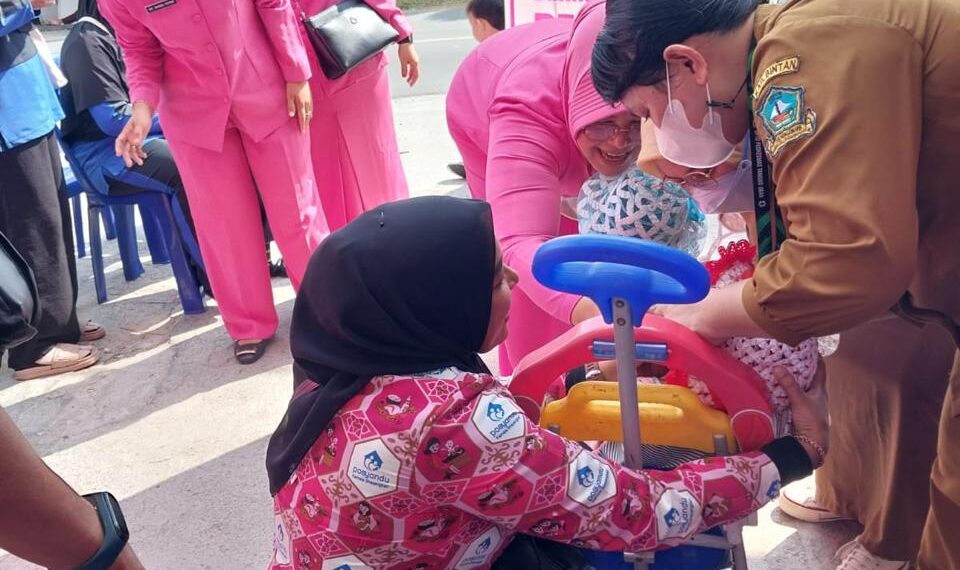 Bhayangkari Cabang Bintan Gelar Vaksinasi Polio dan Pemeriksaan Kesehatan Balita Memperingati Hari Anak Nasional 2024
