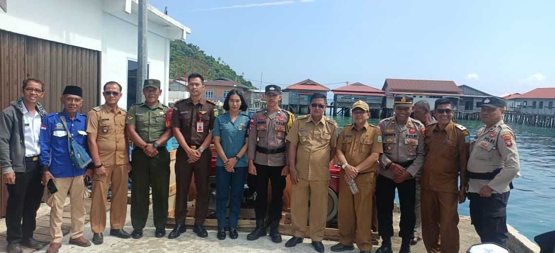 Nelayan Anambas Terima Bantuan Mesin Pompong, Ini Kata Kadis DP3 Rovaniyadi