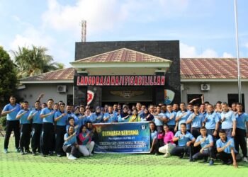 Wanita Angkatan Udara Rayakan HUT Ke-61 dengan Olahraga Bersama di Lanud Raja Haji Fisabilillah