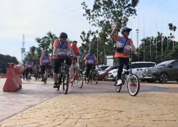 Sambut HUT Telkom Ke-59, PWI Kepri dan Telkom Gowes Bareng di Batam