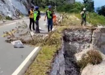 Marzuki SH, Ketua Komisi II DPRD Natuna Minta Jalan Lingkar Selat Lampa di Rawat