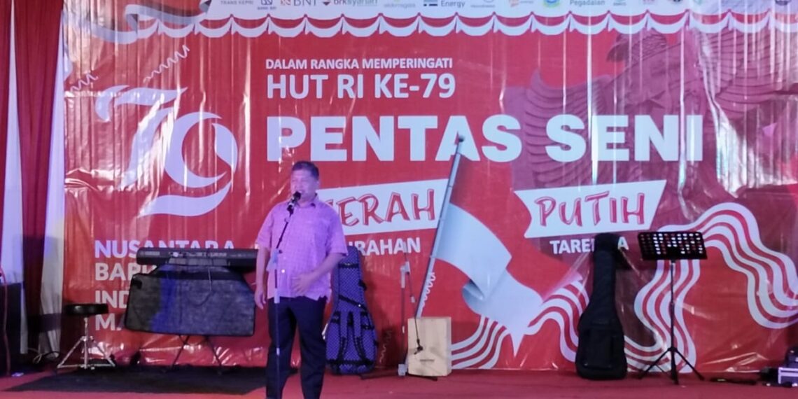 Buka Acara Malam Pentas Seni Kelurahan Tarempa, Wan Zuhendra : “Yok kita Gembira”