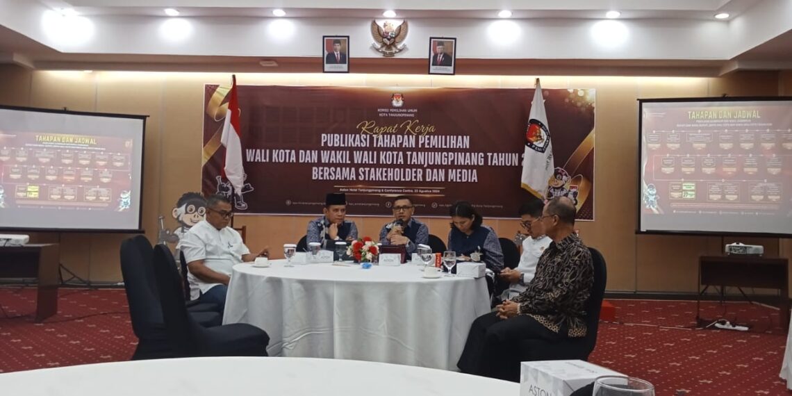 KPU Kota Tanjungpinang Gelar Rapat Kerja Publikasi Tahapan Pilkada 2024, Tekankan Pentingnya Peran Media