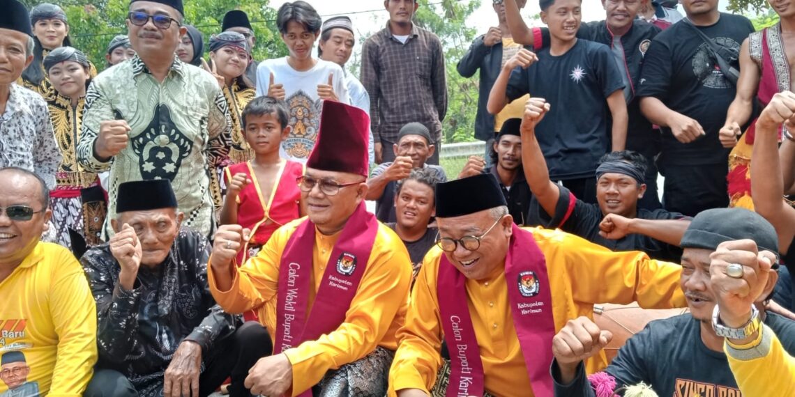 Mendaftar ke KPU, Pasangan Firmansyah-Eri Star dari Masjid tertua di Tanjung Balai Karimun