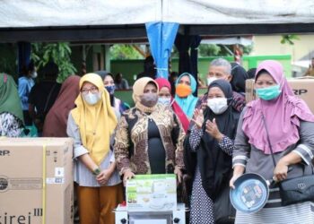Saat Menjabat Wako Tanjungpinang, Rahma Salurkan 1.500 Unit Bantuan Peralatan Usaha untuk UMKM Tanjungpinang