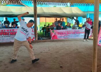 Bupati Natuna Wan Siswandi Resmi Membuka Turnamen Gasing Piala Bupati 2024