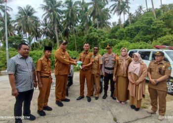 Bupati Anambas Serahkan Bantuan Kendaraan Puskesmas Keliling Di Kecamatan Siantan Tengah