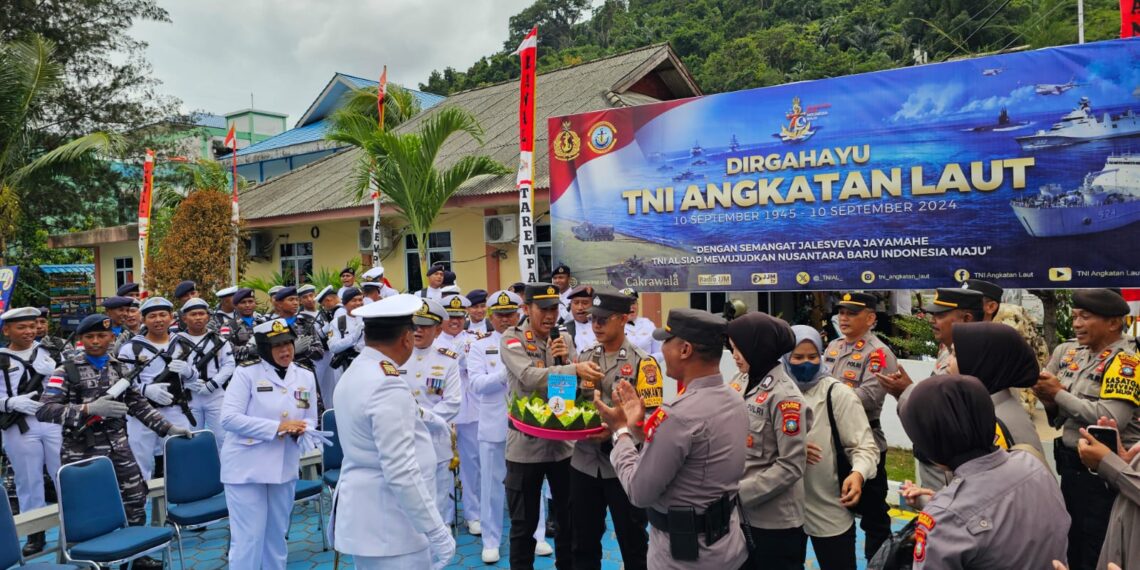 Peringati HUT TNI AL 79, Polres Anambas Berikan Kado Kejutan