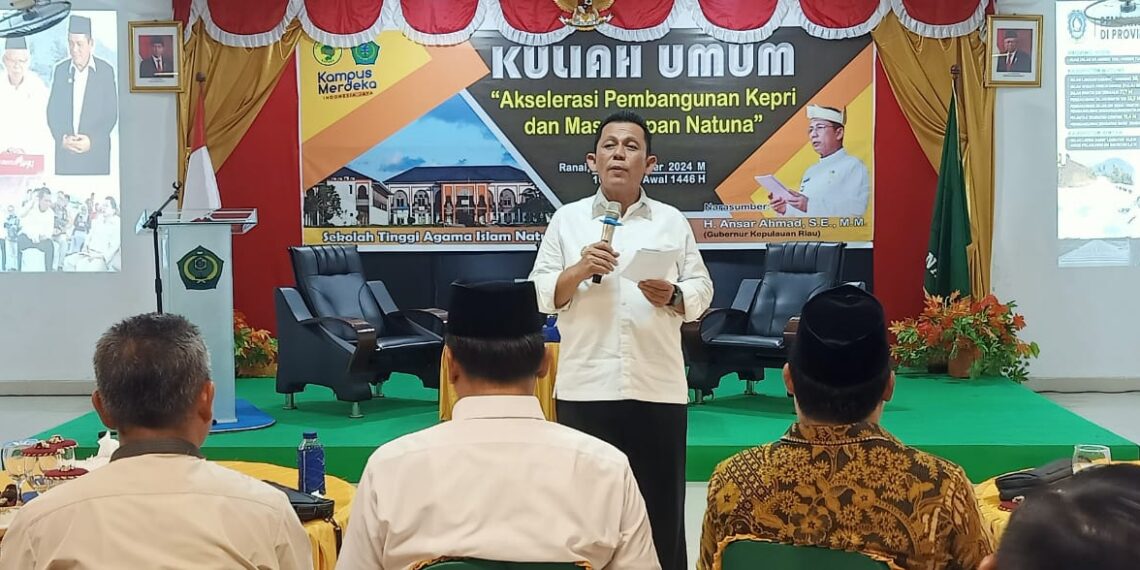 Gubernur Kepri Ansar Ahmad Isi Kuliah Umum di Kampus STAI Natuna