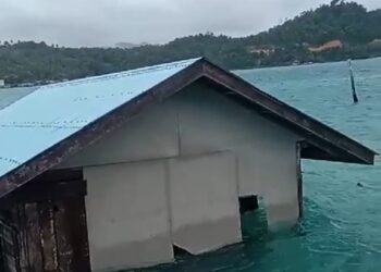 Dua Rumah Warga Langan, Desa Barapit Ambruk Akibat Angin Kencang