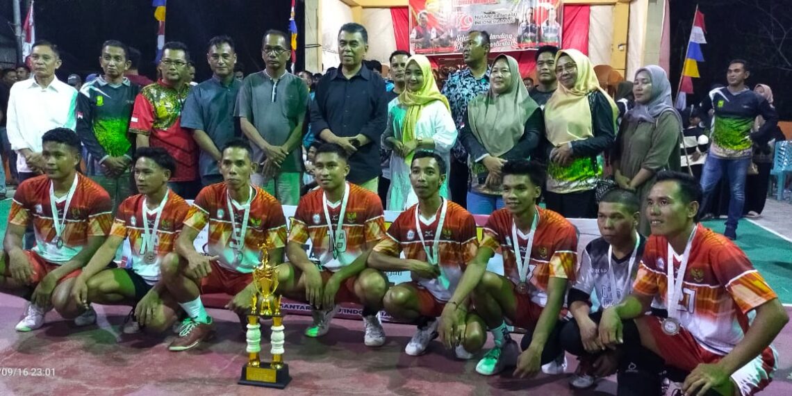 Bupati Natuna Secara Resmi Tutup Turnamen Voli di Air Nusa Kecamatan Serasan Timur