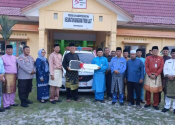 Jelang Cuti Kampanye, Bupati Natuna Wan Siswandi Serahkan Mobil Jenazah untuk Bunguran Timur Laut
