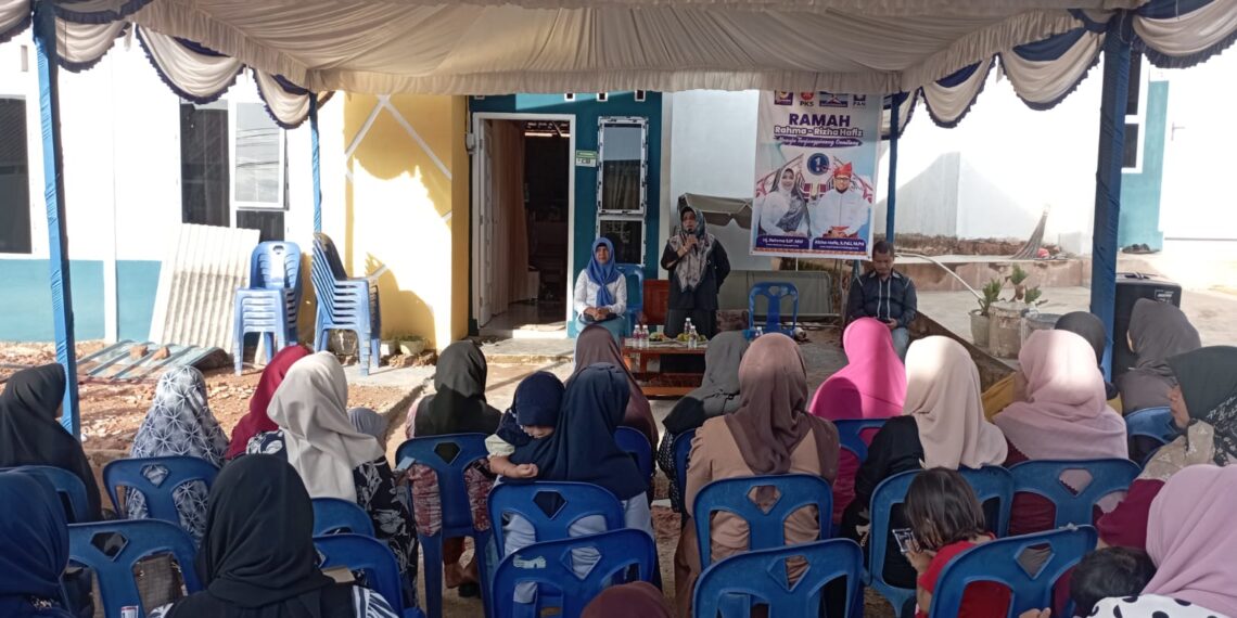 Pasangan Calon Rahma-Rizha Sampaikan Visi di Hadapan Emak-emak, Fokus pada Pembangunan dan Ketahanan Ekonomi Keluarga