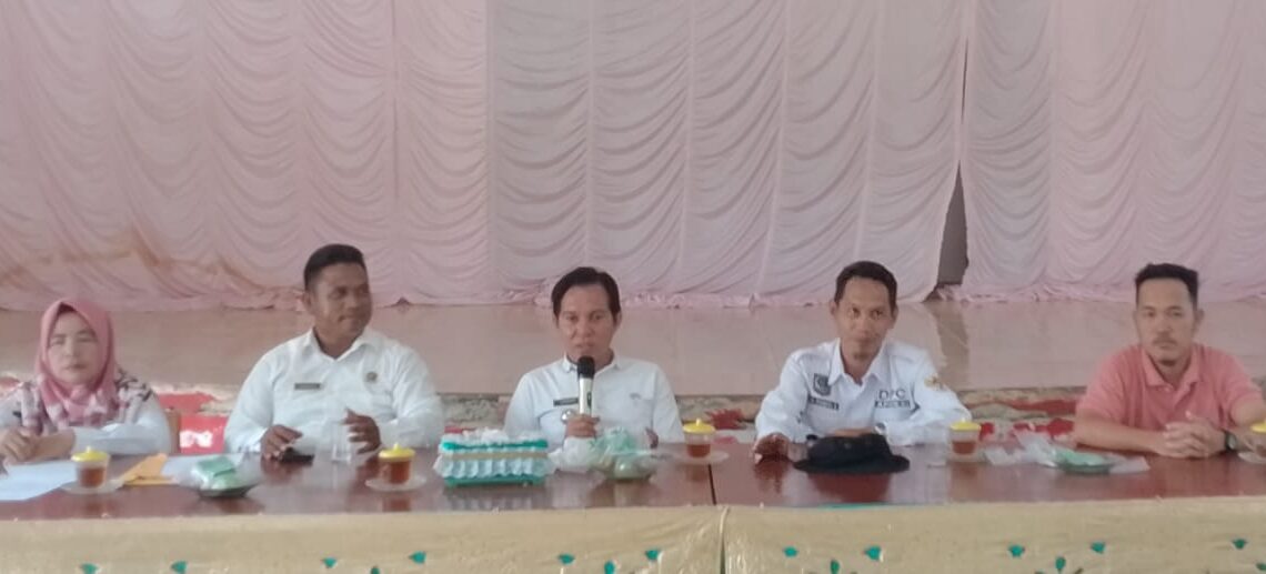 Camat Pultibar Buka Musyawarah Desa di Desa Selading