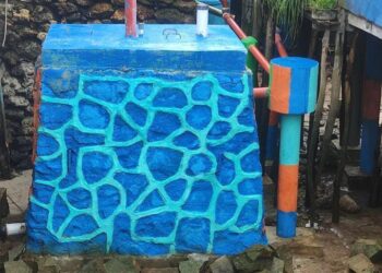 Kualitas Hidup Sehat, SKK Migas dan Medco E&P Natuna Ltd Batu Bangun Septictank di Desa Matak