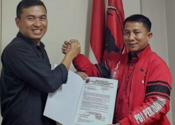 Rusdi Terima SK Rekomendasi Ketua DPRD Natuna