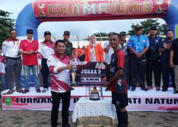 Ketua DPRD Rusdi Hadiri Penutupan Turnamen Piala Bupati Natuna 2024