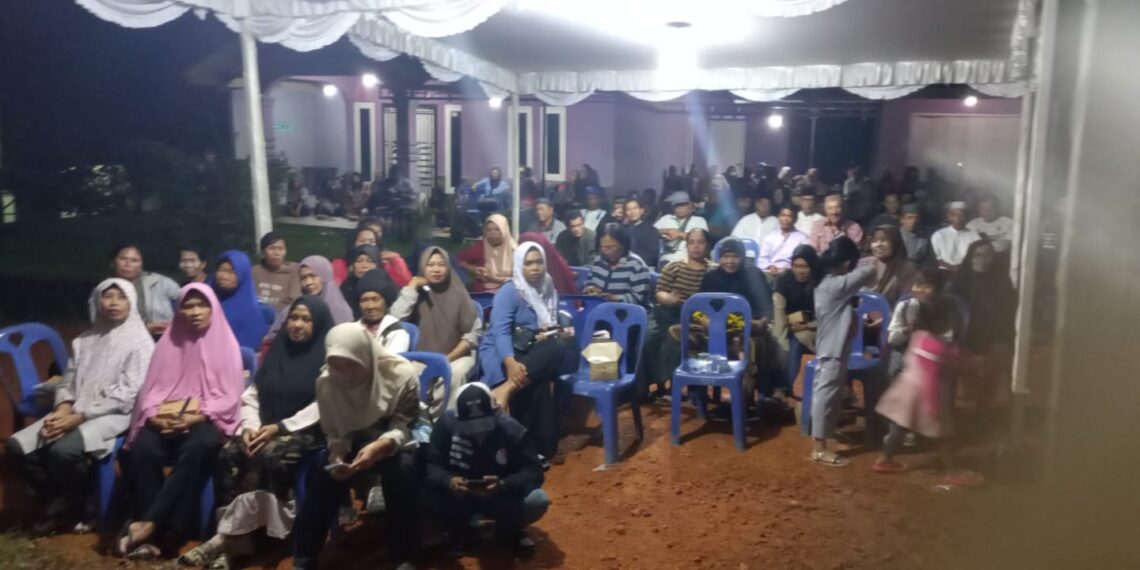 Meski Bertepatan dengan Laga Kualifikasi Piala Dunia, Warga Sumber Rejo Tetap Padati Kampanye Rahma-Rizha